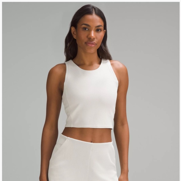 Ribbed Softstreme Cropped Tank Top - Picture 6 of 10